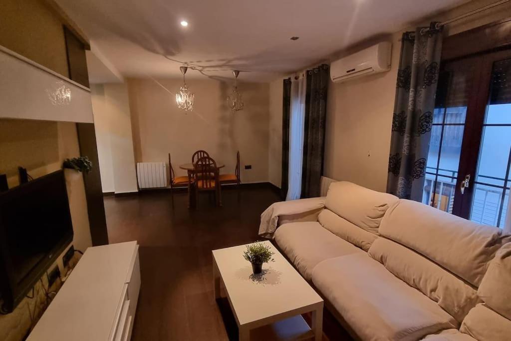 Piso Centrico Y Tranquilo Apartment Jaen Exterior photo